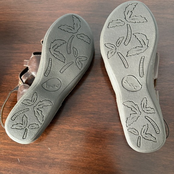 BOC Born concept Sandals Womens 9M Altheda Criss Cross Strappy Brown Comfort - Picture 8 of 8